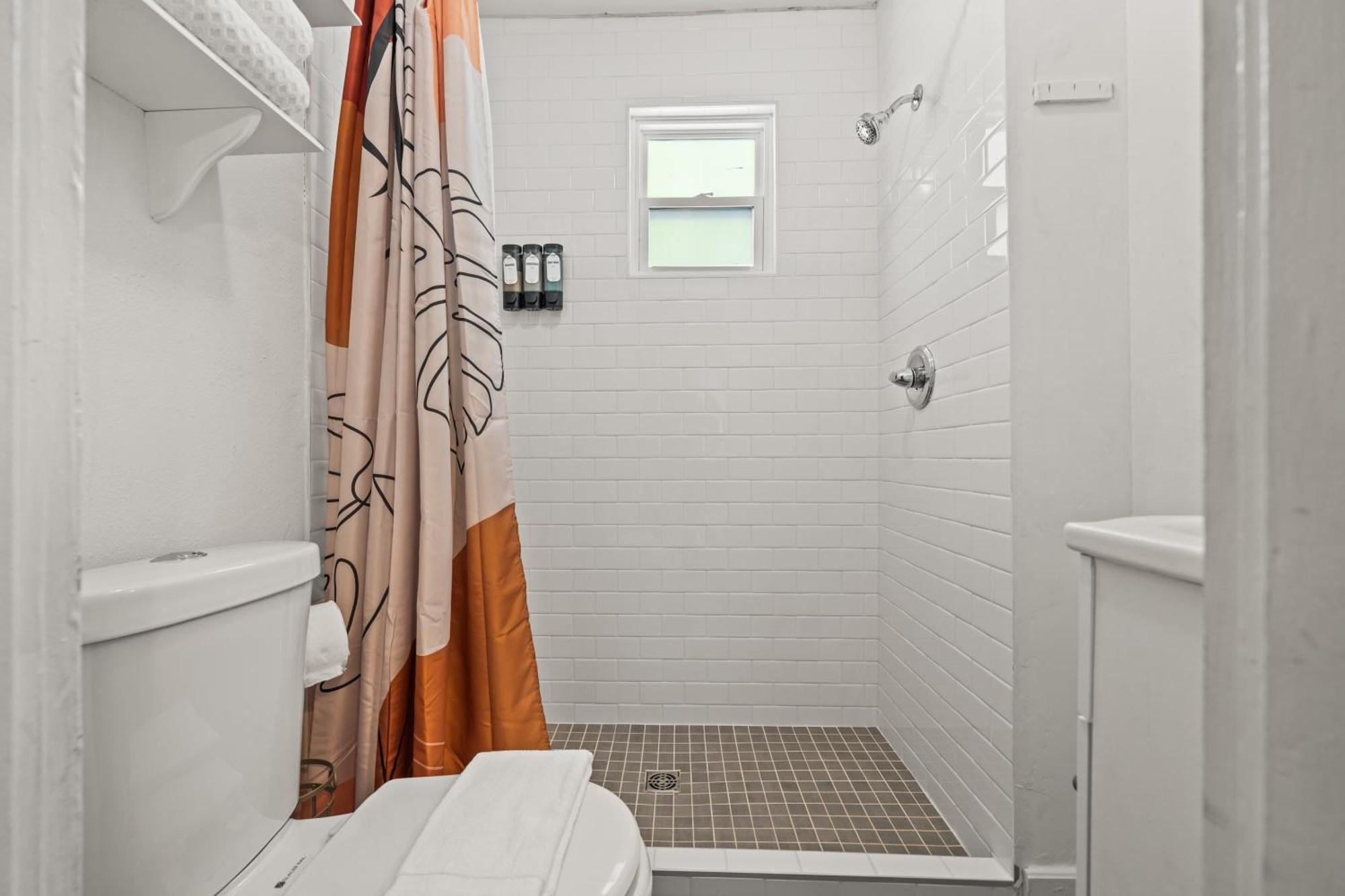 הוט ספרינגס Cedar Blossom Bungalow Is A Cozy Getaway With A 5 Minute Walk To Downtown! מראה חיצוני תמונה