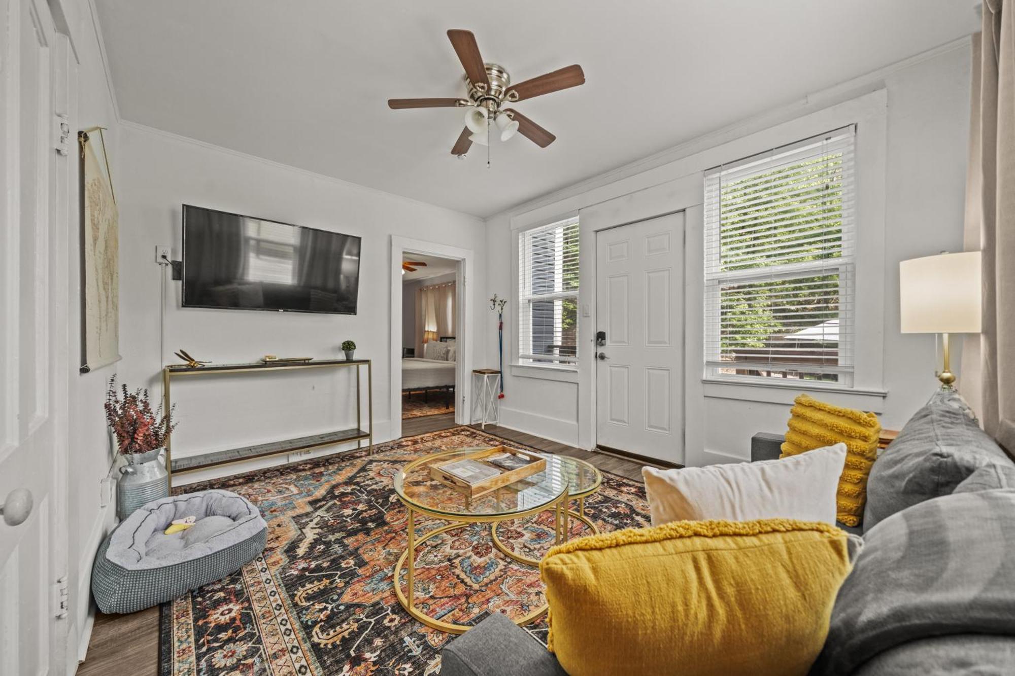 הוט ספרינגס Cedar Blossom Bungalow Is A Cozy Getaway With A 5 Minute Walk To Downtown! מראה חיצוני תמונה