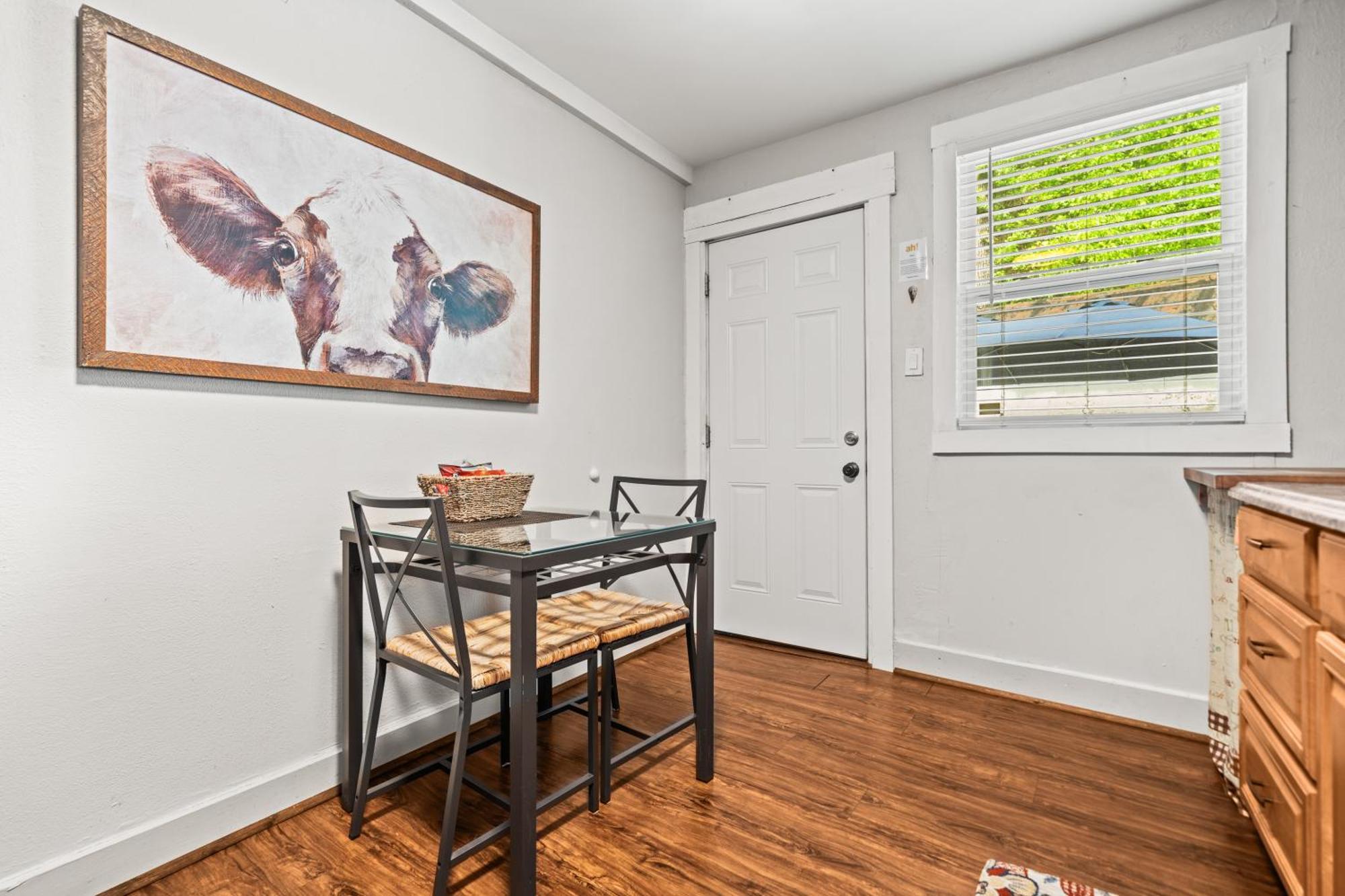 הוט ספרינגס Cedar Blossom Bungalow Is A Cozy Getaway With A 5 Minute Walk To Downtown! מראה חיצוני תמונה