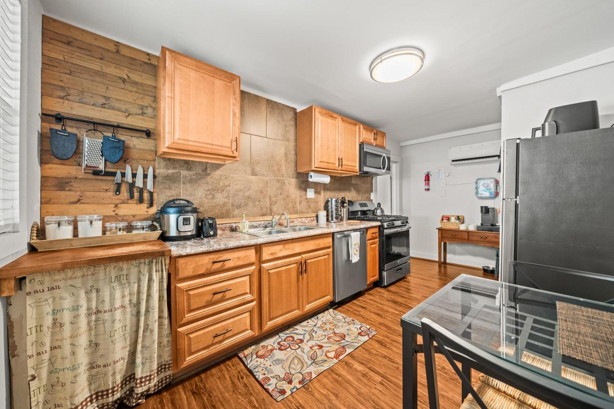 הוט ספרינגס Cedar Blossom Bungalow Is A Cozy Getaway With A 5 Minute Walk To Downtown! מראה חיצוני תמונה